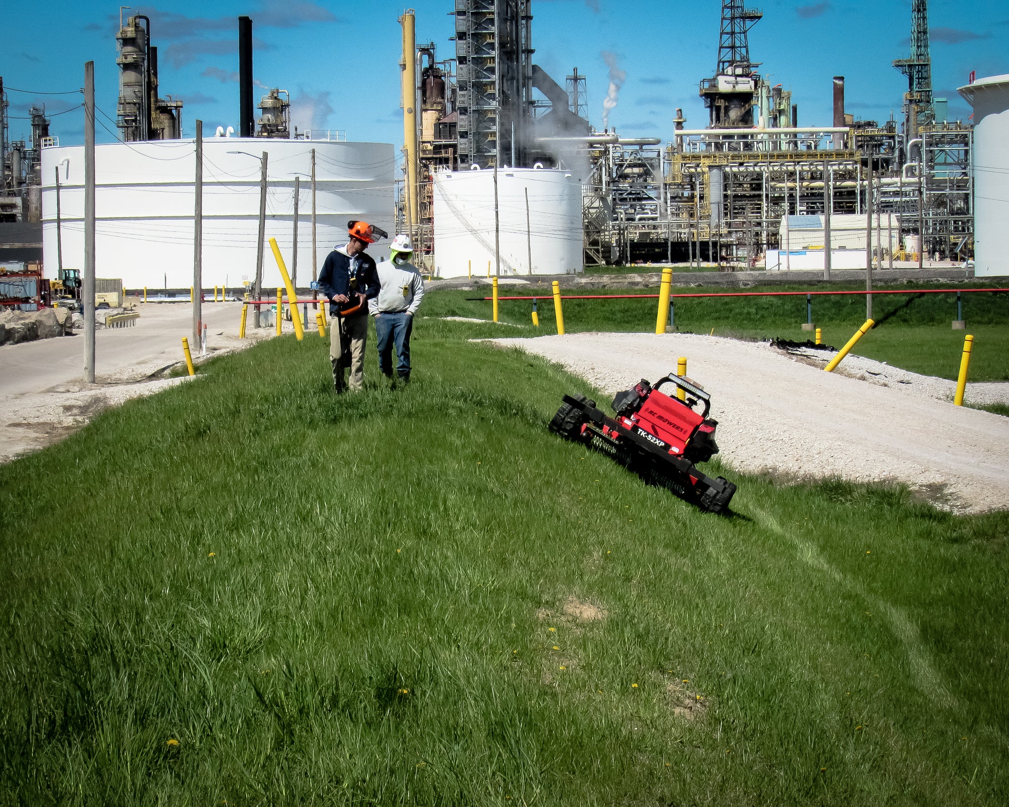 RC MOWERS' REMOTE-OPERATED ROBOTIC MOWER ALLOWS LANRACORP TO PAY ITS EMPLOYEES MORE WHILE SAVING TIME, REDUCING MANPOWER AND PROVIDING A SAFE WORKSITE